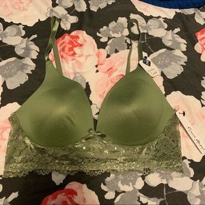 Carrie Amber| lace bra